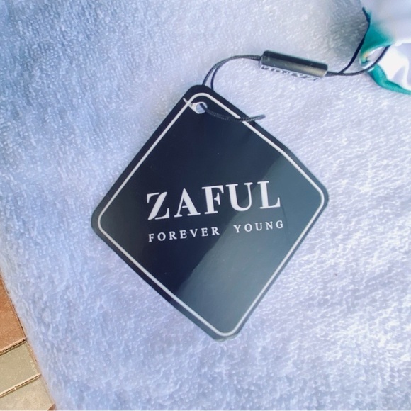 BNWT Zaful swimsuit top and bottom - Picture 5 of 8